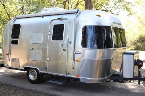 RVs for Sale near Orlando, Florida Find new and used RVs for sale by RV dealers and private sellers near you. . Craigslist orlando rvs for sale